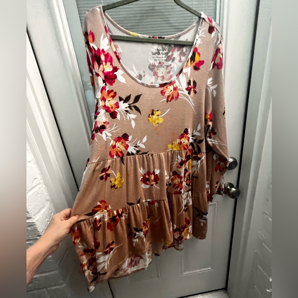 25% off listed price. Plus size super soft top.Wear with leggings.Good condition